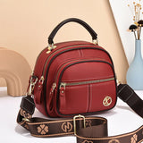 Women's minimalist crossbody bag – Fashion and functionality