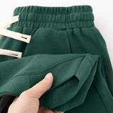 Men's shorts with large pockets for summer, breathable, casual style, beach and everyday