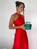 🔥 Sexy long dress with asymmetrical straps – bold, elegant and unforgettable